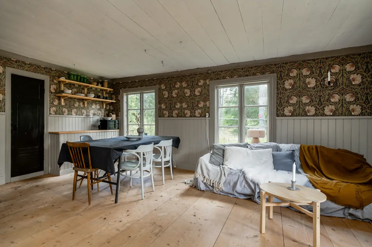 19th-century-forest-cottage-2-hours-north-of-stockholm-cheapscandihomes