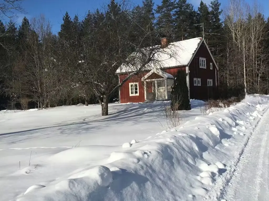 self-sufficient-30s-home-central-sweden-cheapscandihomes