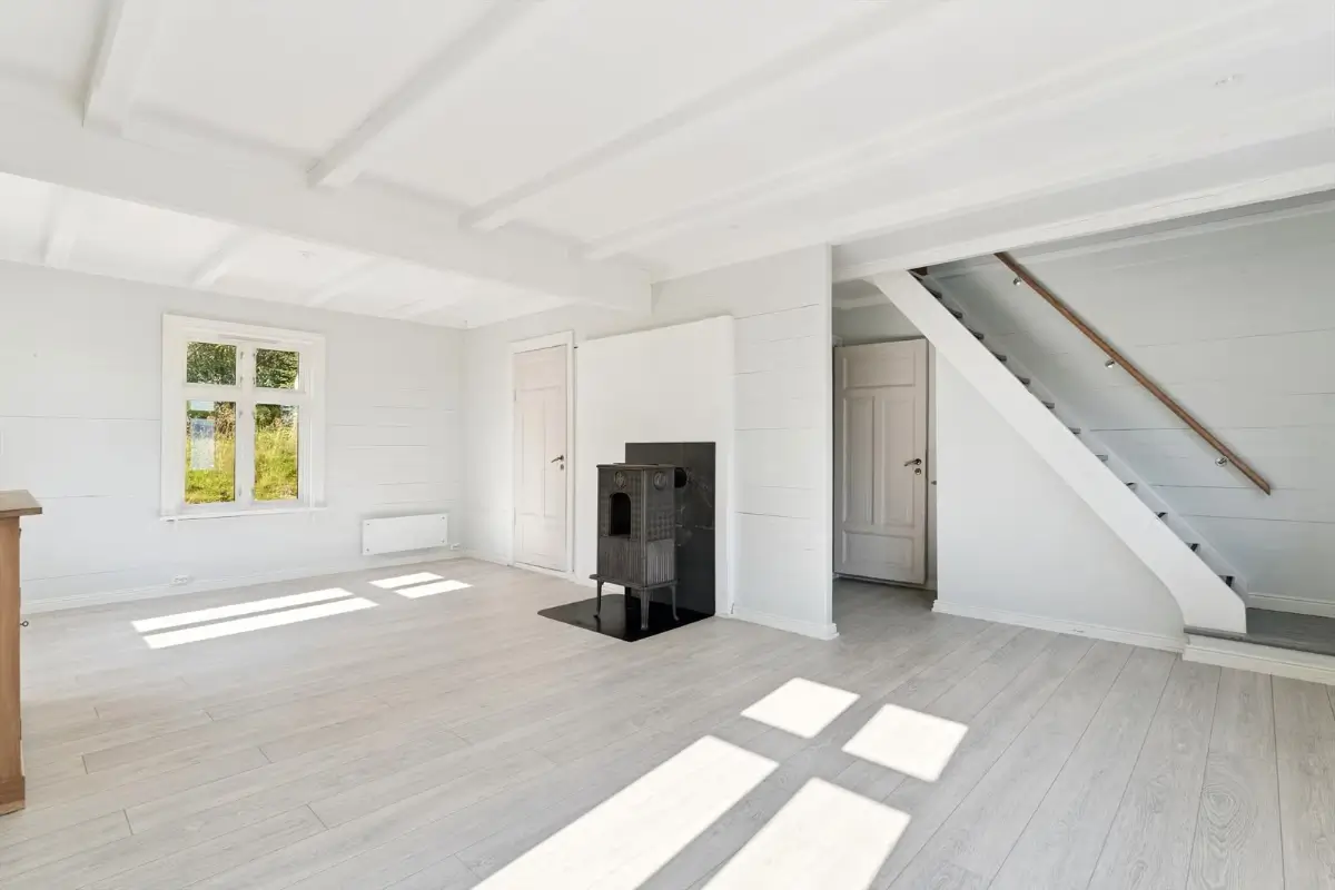 small-1920s-farm-west-coast-norway-cheapscandihomes