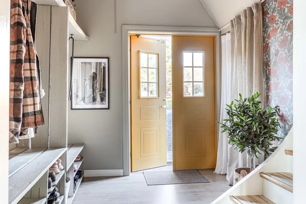 timber-home-river-views-north-sweden-cheapscandihomes