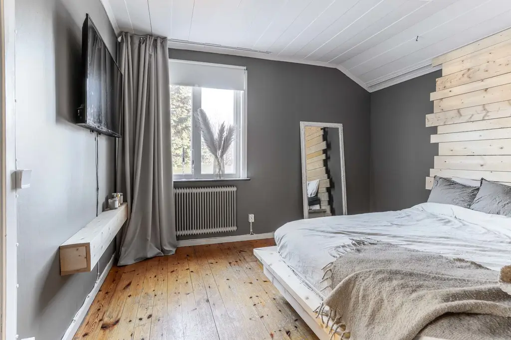 timber-home-river-views-north-sweden-cheapscandihomes