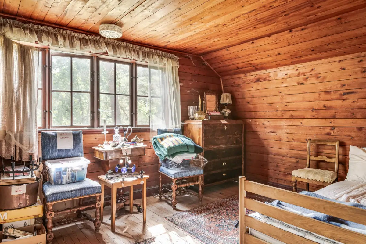 traditional-early-20th-century-house-sweden-cheapscandihomes