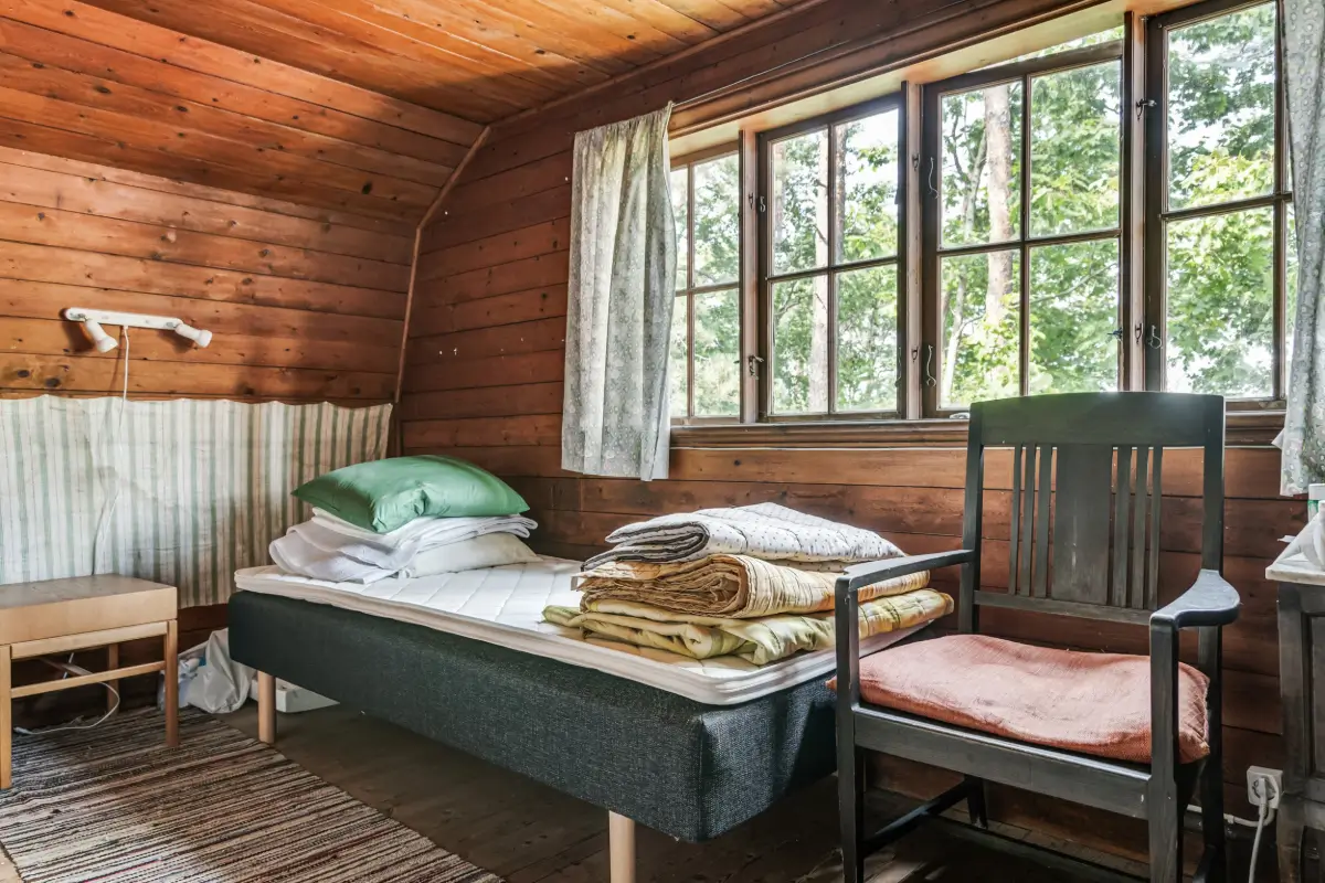 traditional-early-20th-century-house-sweden-cheapscandihomes