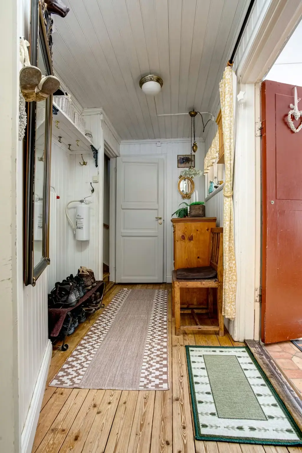 cozy-19th-century-country-house-central-sweden-cheapscandihomes