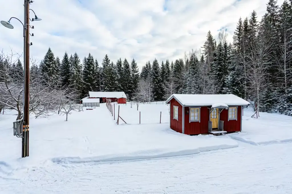 cozy-19th-century-country-house-central-sweden-cheapscandihomes