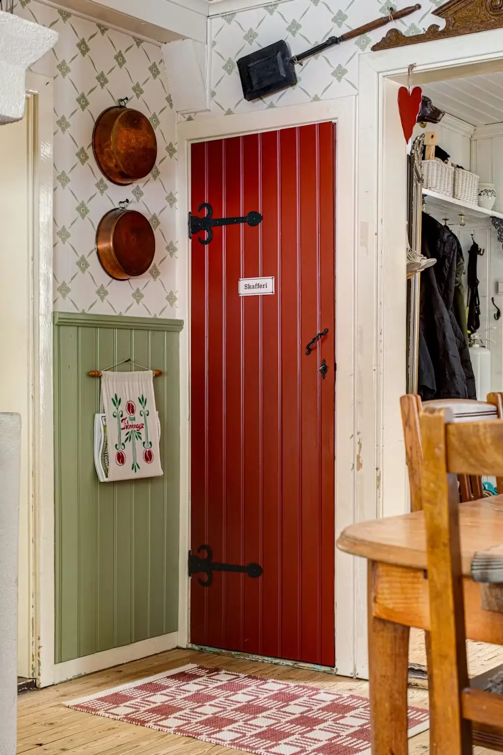 cozy-19th-century-country-house-central-sweden-cheapscandihomes