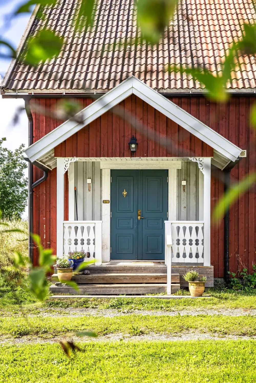 early-20th-century-home-with-guest-house-central-sweden-cheapscandihomes