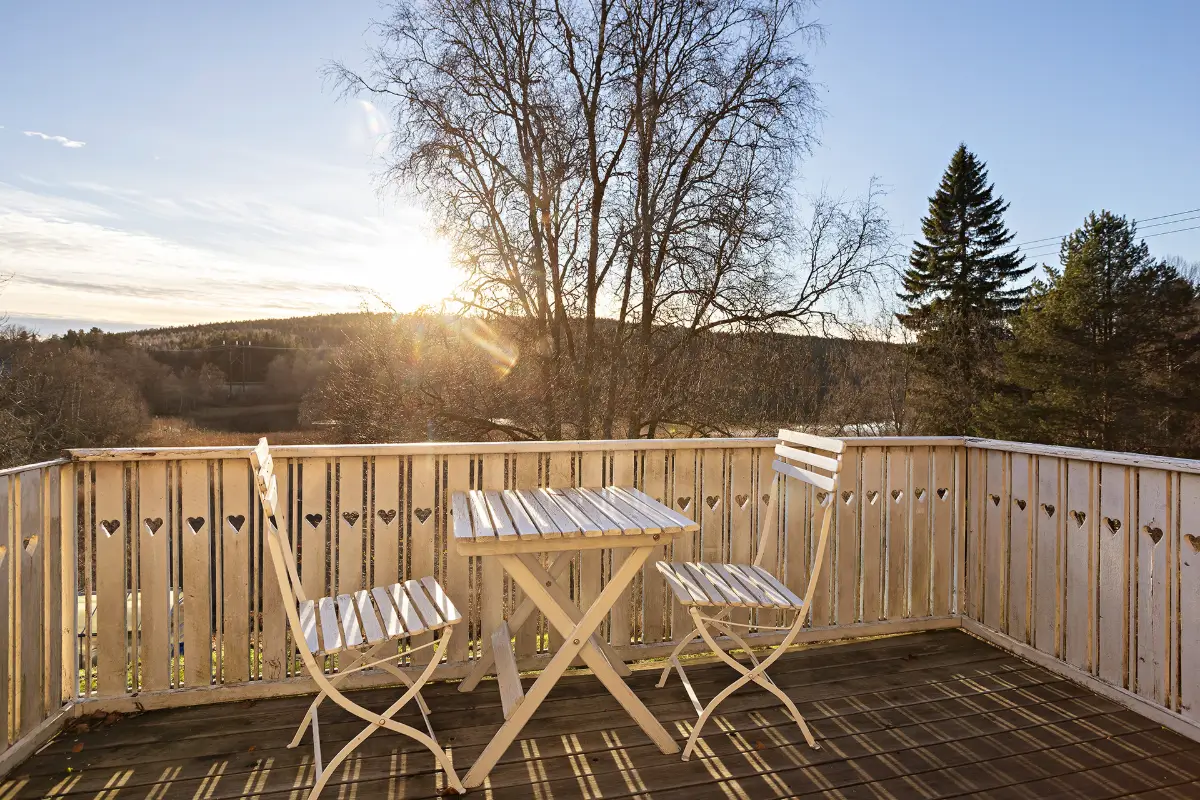 four-bedroom-1920s-lakeside-home-sweden-cheapscandihomes