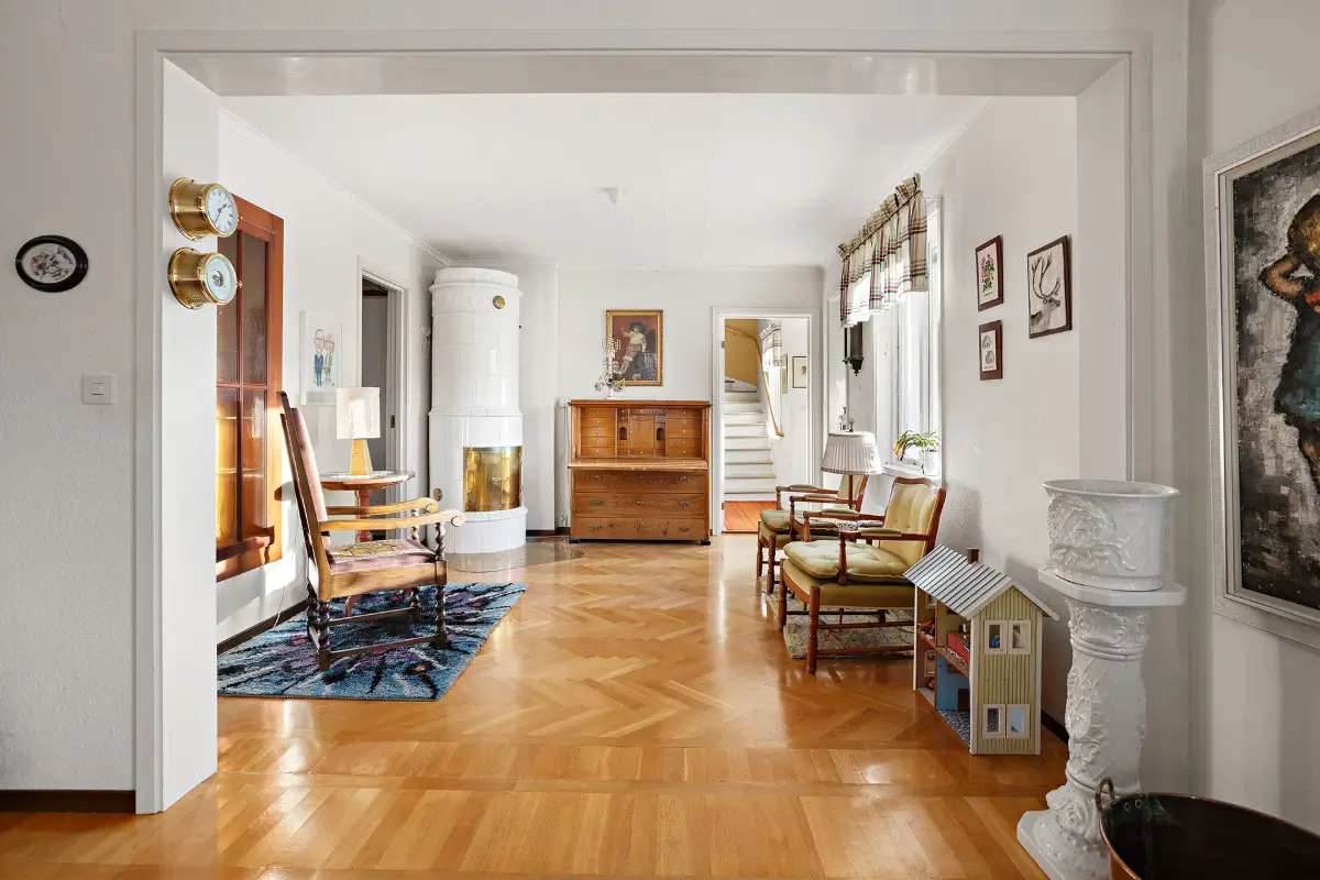 four-bedroom-1920s-lakeside-home-sweden-cheapscandihomes