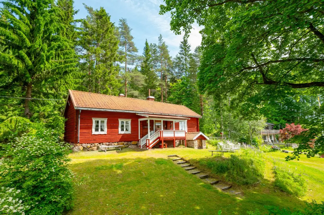 historic-character-swedish-cottage-two-hours-from-stockholm-cheapscandihomes