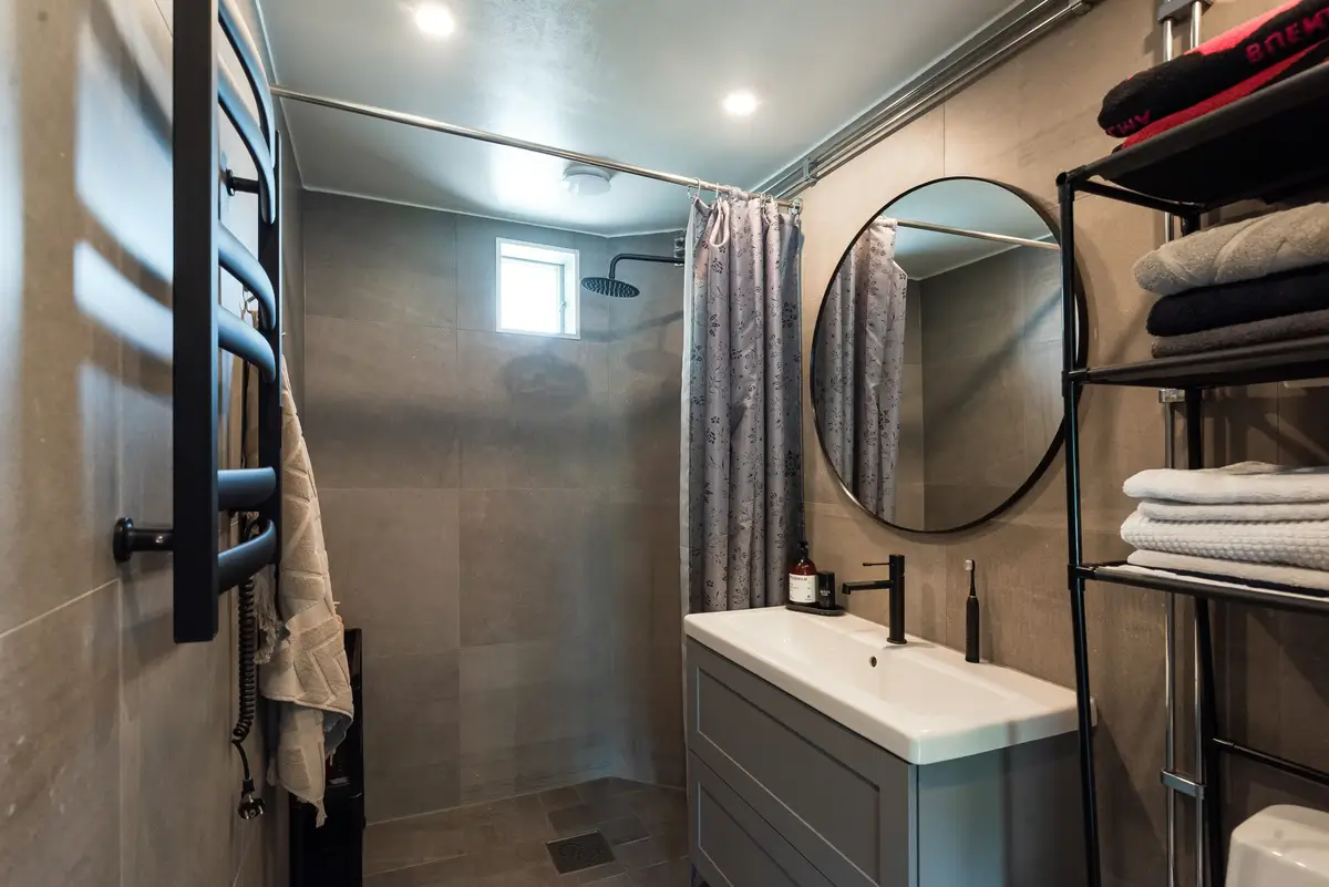 renovated-19th-century-home-central-sweden-cheapscandihomes