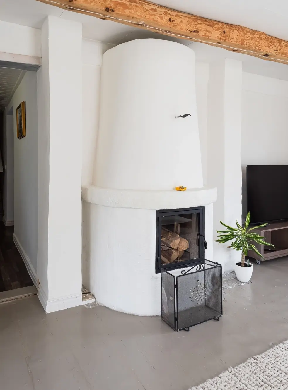 renovated-19th-century-home-central-sweden-cheapscandihomes