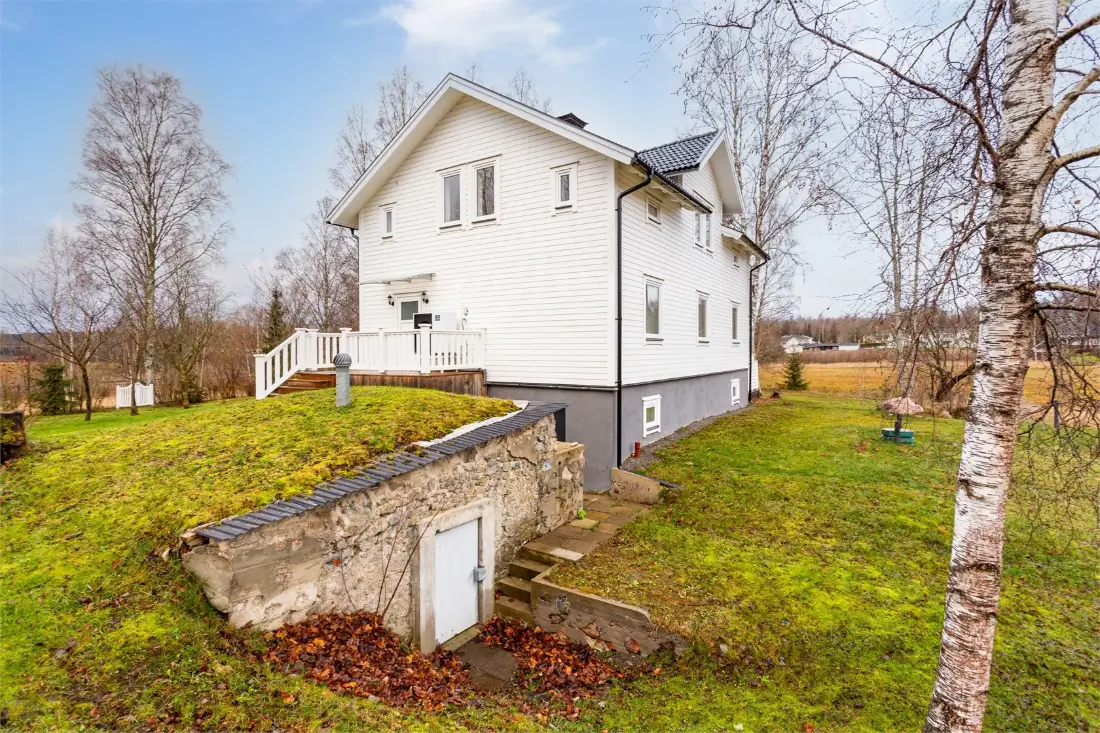 renovated-villa-1800-central-sweden-cheapscandihomes