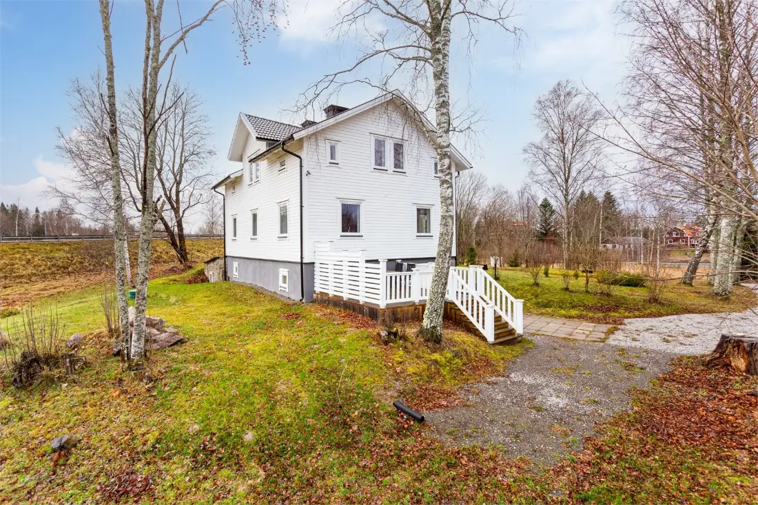 renovated-villa-1800-central-sweden-cheapscandihomes