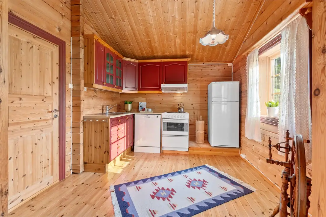 traditional-norwegian-wooden-cottage-fjord-west-norway-cheapscandihomes