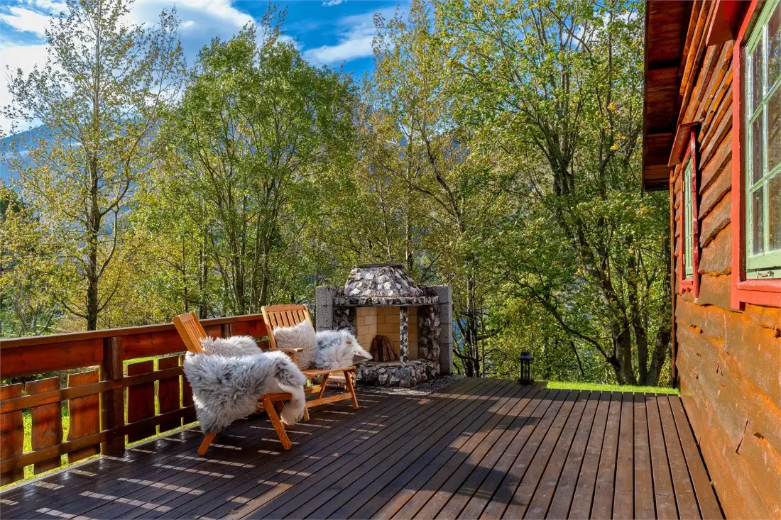 traditional-norwegian-wooden-cottage-fjord-west-norway-cheapscandihomes