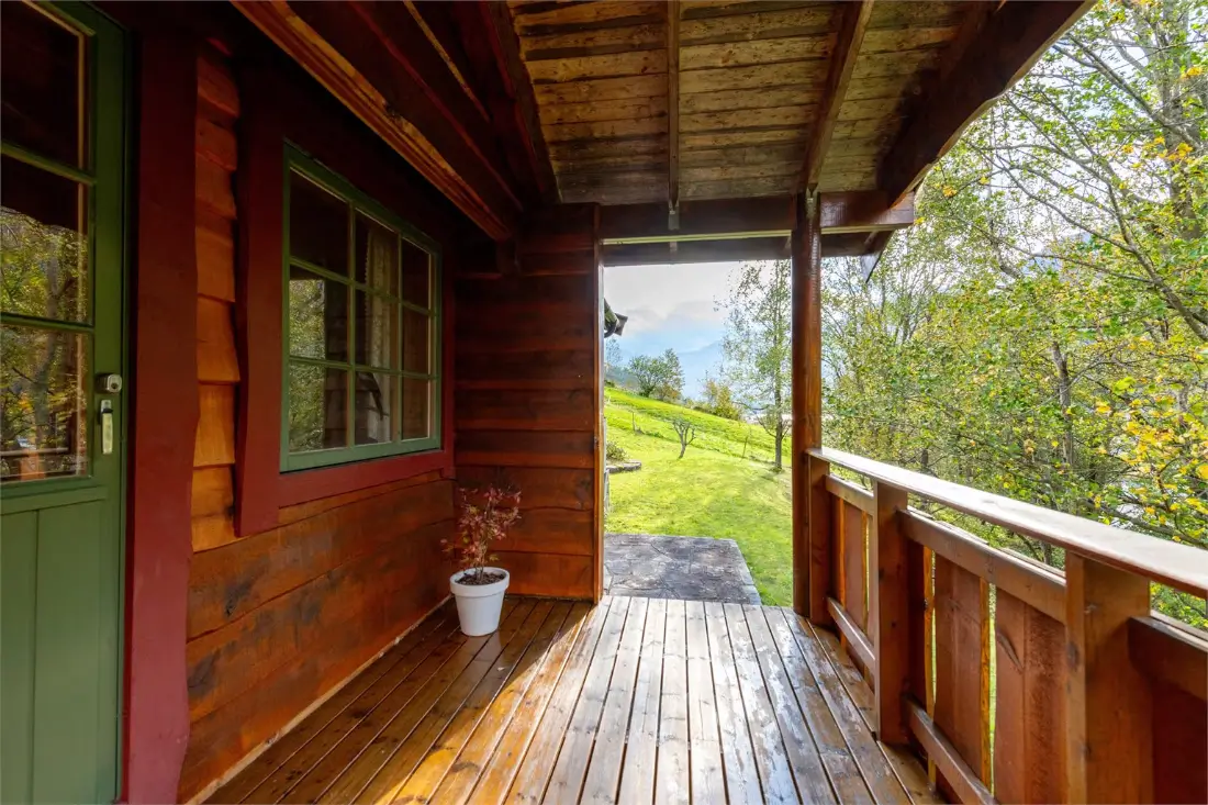 traditional-norwegian-wooden-cottage-fjord-west-norway-cheapscandihomes