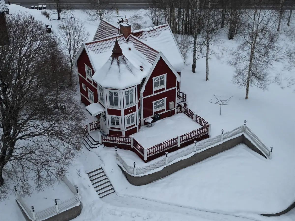 early-20th-century-house-with-tower-room-dalarna-county-cheapscandihomes