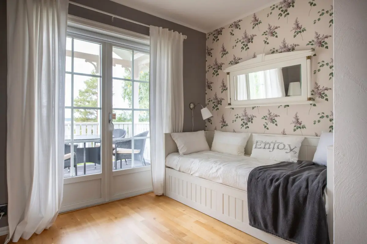 lakeside-home-north-sweden-cheapscandihomes