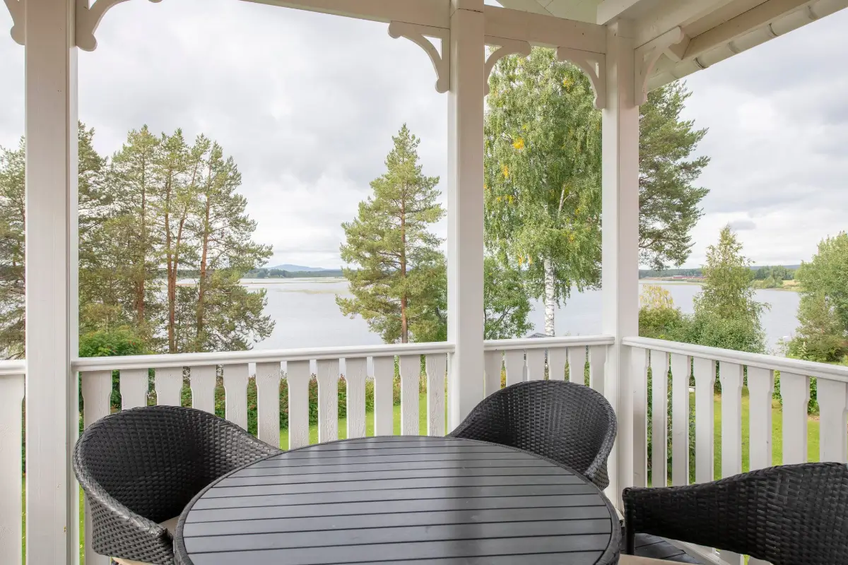 lakeside-home-north-sweden-cheapscandihomes