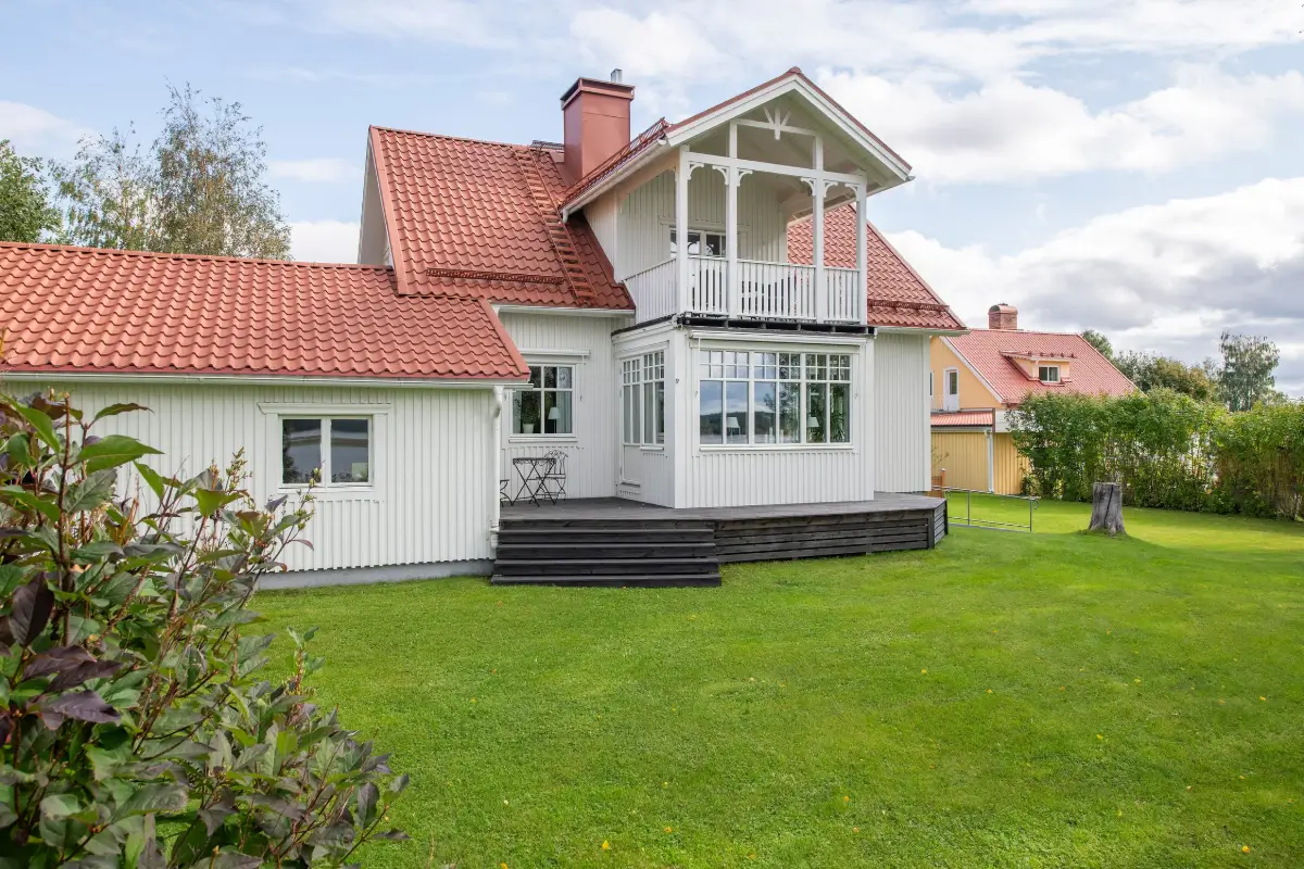 lakeside-home-north-sweden-cheapscandihomes