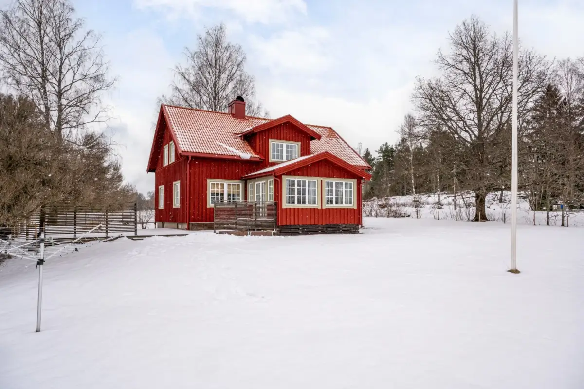 renovated-1940s-house-west-central-sweden-cheapscandihomes