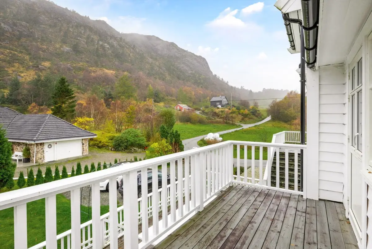 spacious-family-home-close-to-bergen-norway-cheapscandihomes