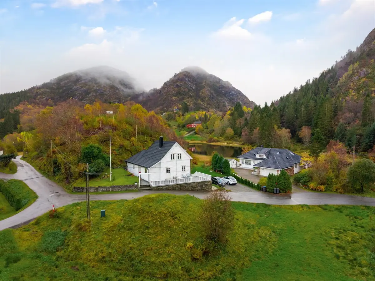 spacious-family-home-close-to-bergen-norway-cheapscandihomes