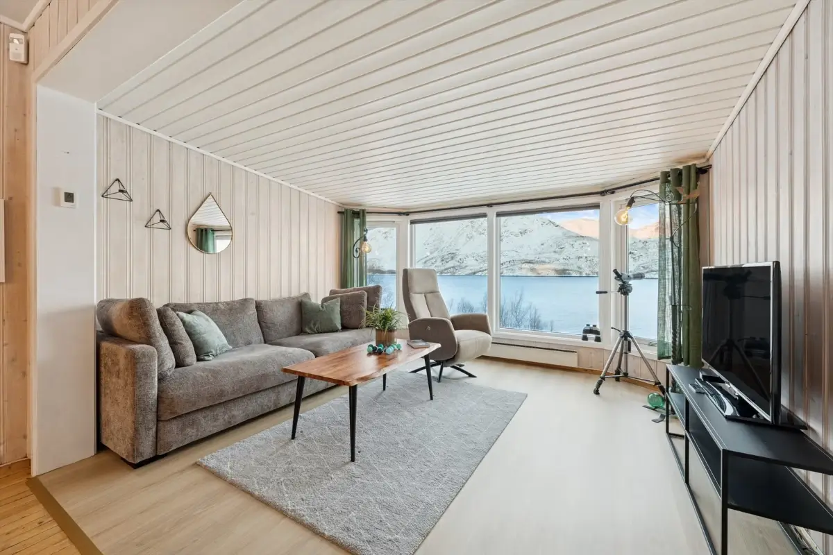 three-bedroom-house-mountain-fjord-view-north-norway-cheapscandihomes