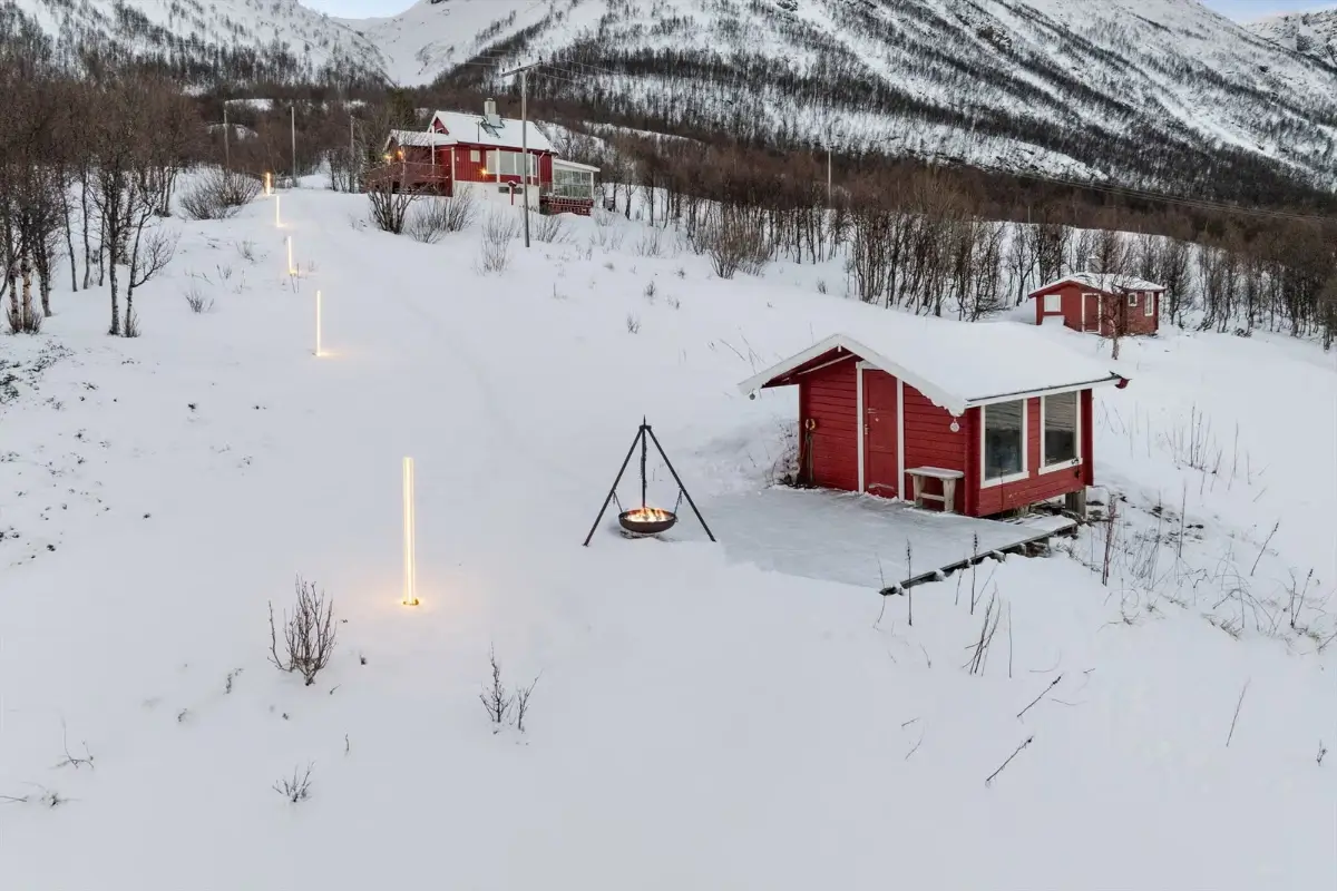three-bedroom-house-mountain-fjord-view-north-norway-cheapscandihomes