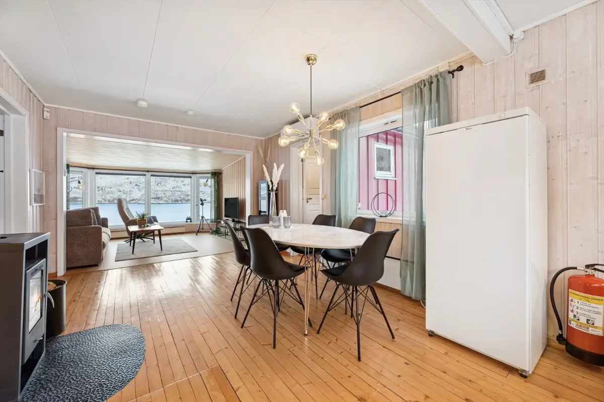 three-bedroom-house-mountain-fjord-view-north-norway-cheapscandihomes