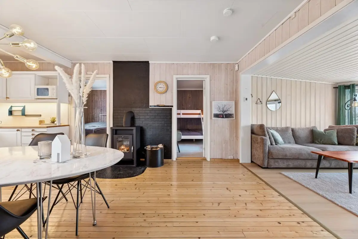 three-bedroom-house-mountain-fjord-view-north-norway-cheapscandihomes