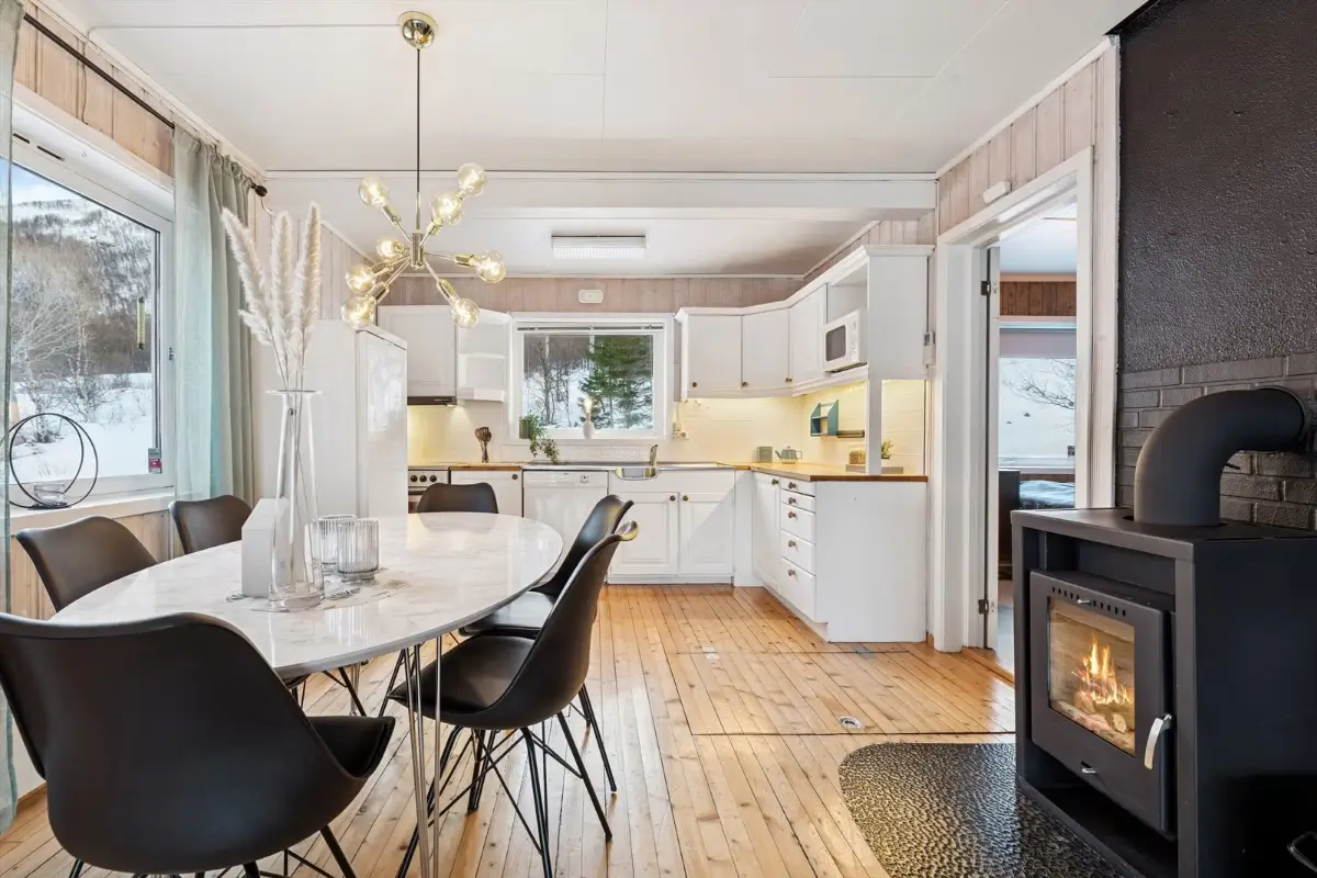 three-bedroom-house-mountain-fjord-view-north-norway-cheapscandihomes