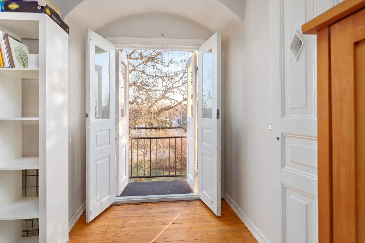 white-villa-with-guest-house-south-sweden-cheapscandihomes