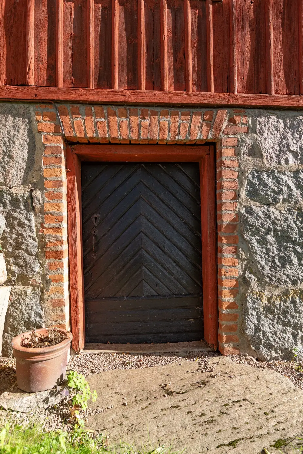 1920s-country-home-guest-house-central-south-sweden-cheapscandihomes