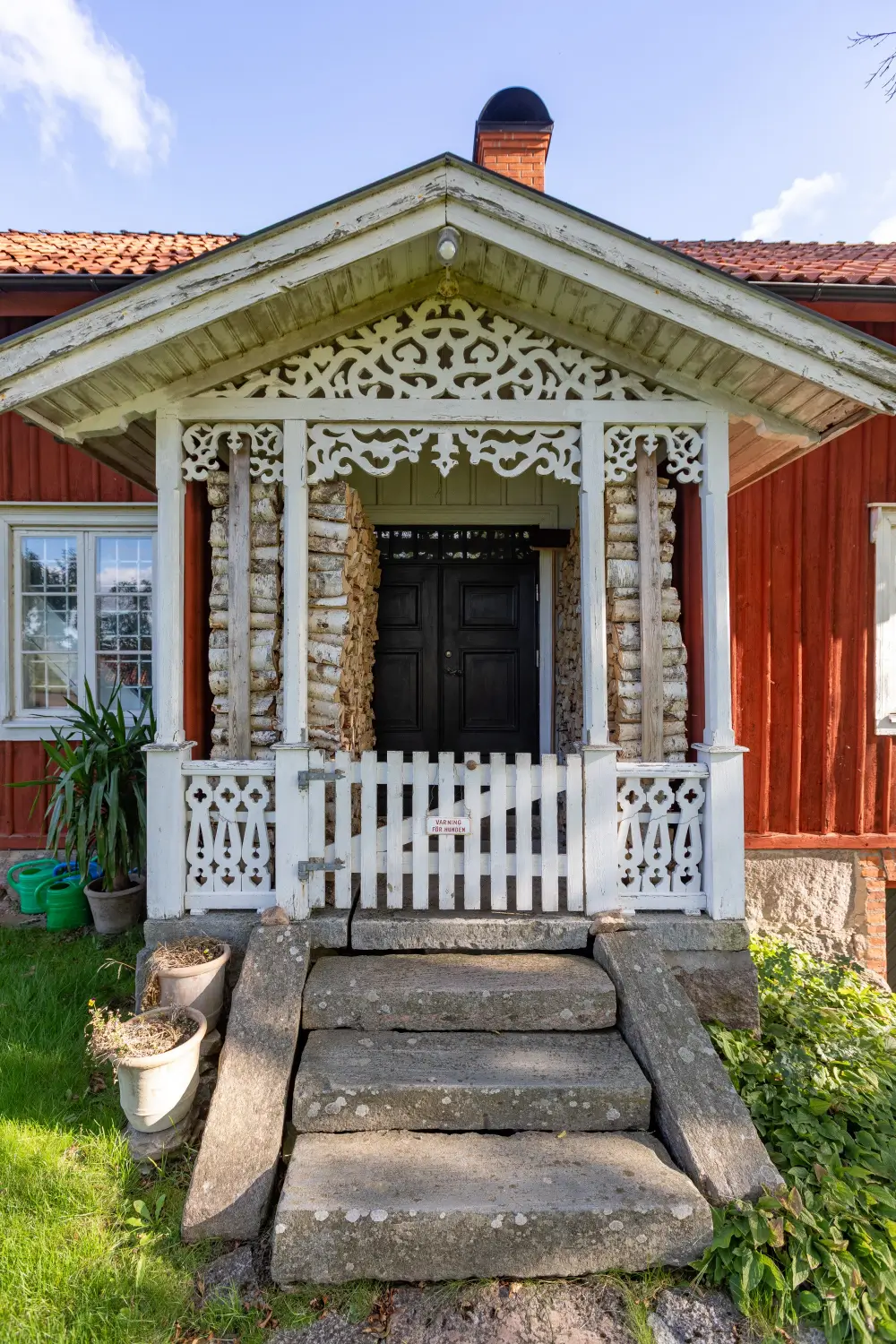 1920s-country-home-guest-house-central-south-sweden-cheapscandihomes