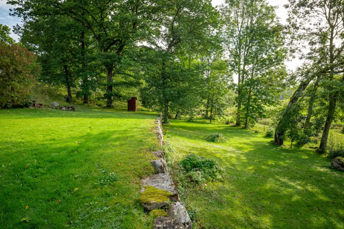 1920s-country-home-guest-house-central-south-sweden-cheapscandihomes