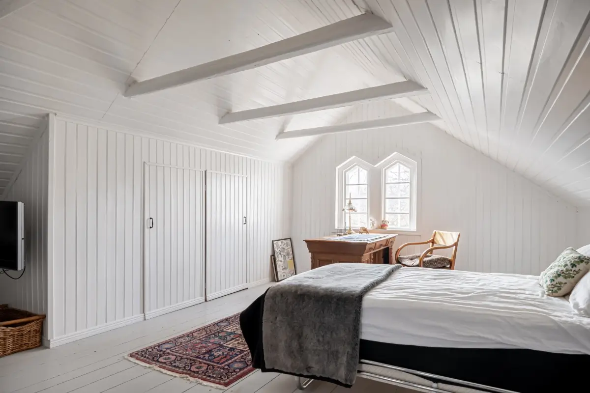 1920s-country-home-guest-house-central-south-sweden-cheapscandihomes