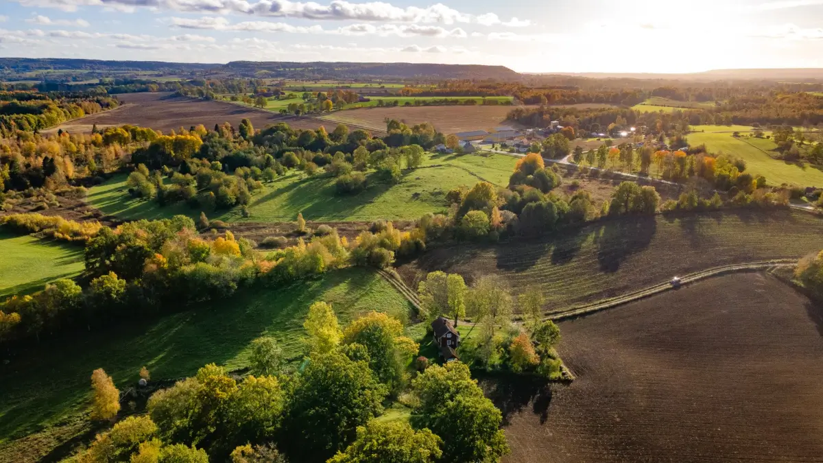 1920s-country-home-guest-house-central-south-sweden-cheapscandihomes