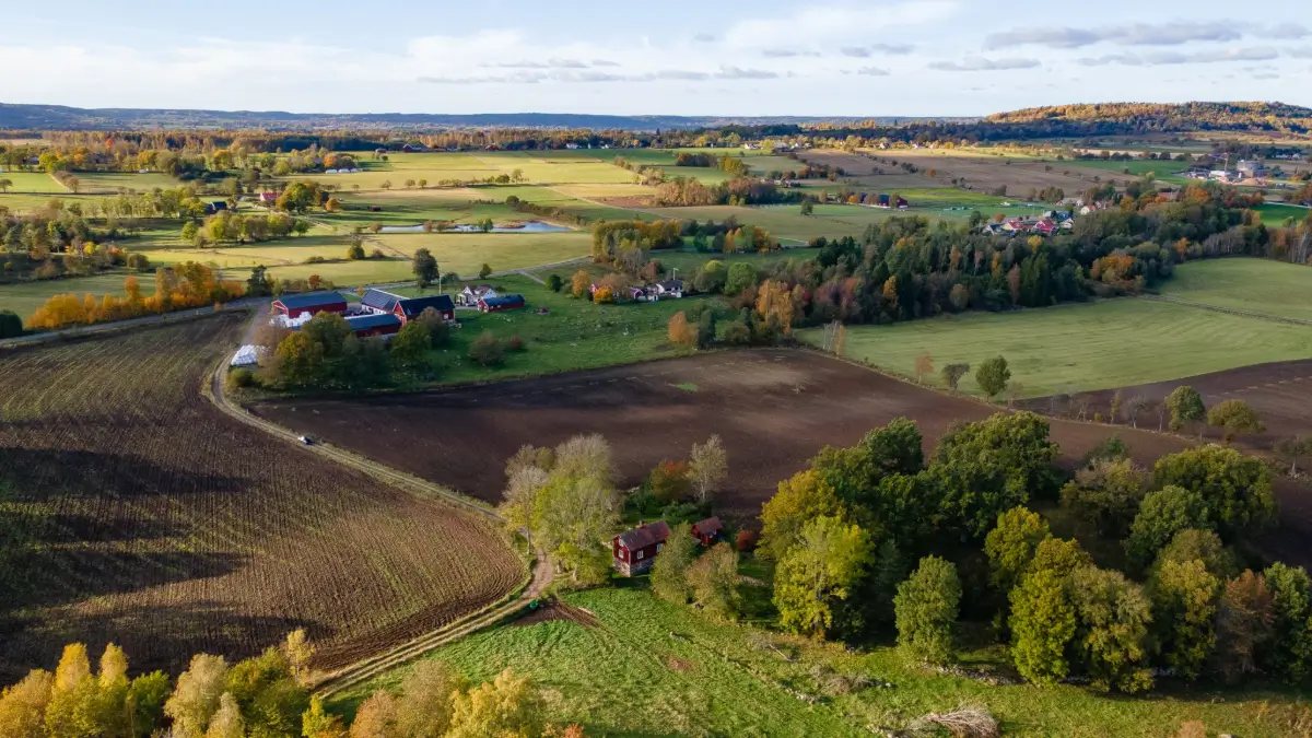 1920s-country-home-guest-house-central-south-sweden-cheapscandihomes