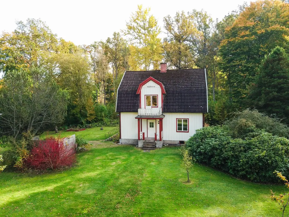 1930s-home-large-multifunctional-outbuilding-south-sweden-cheapscandihomes