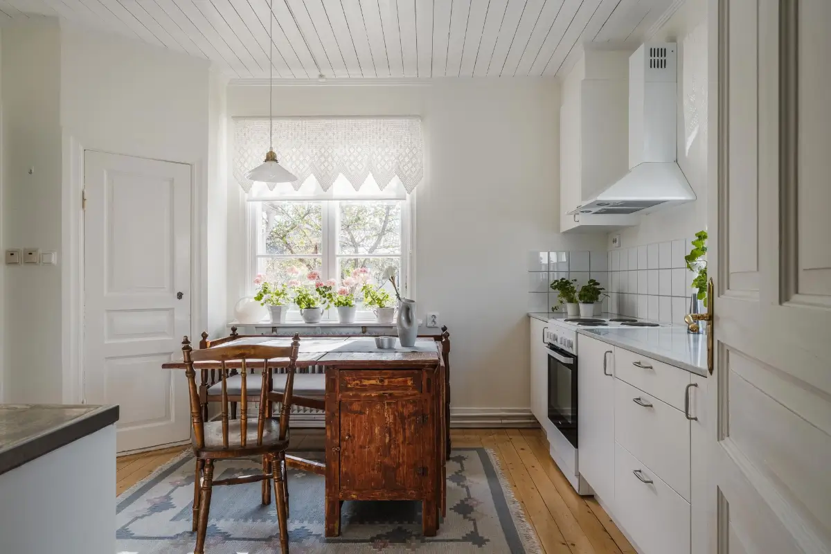 1930s-home-near-lakes-central-sweden-cheapscandihomes