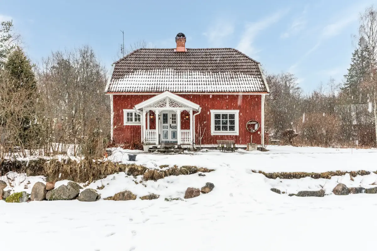 country-house-Four-Hectares-Land-Near-Lake-Möckeln-smaland-cheapscandihomes