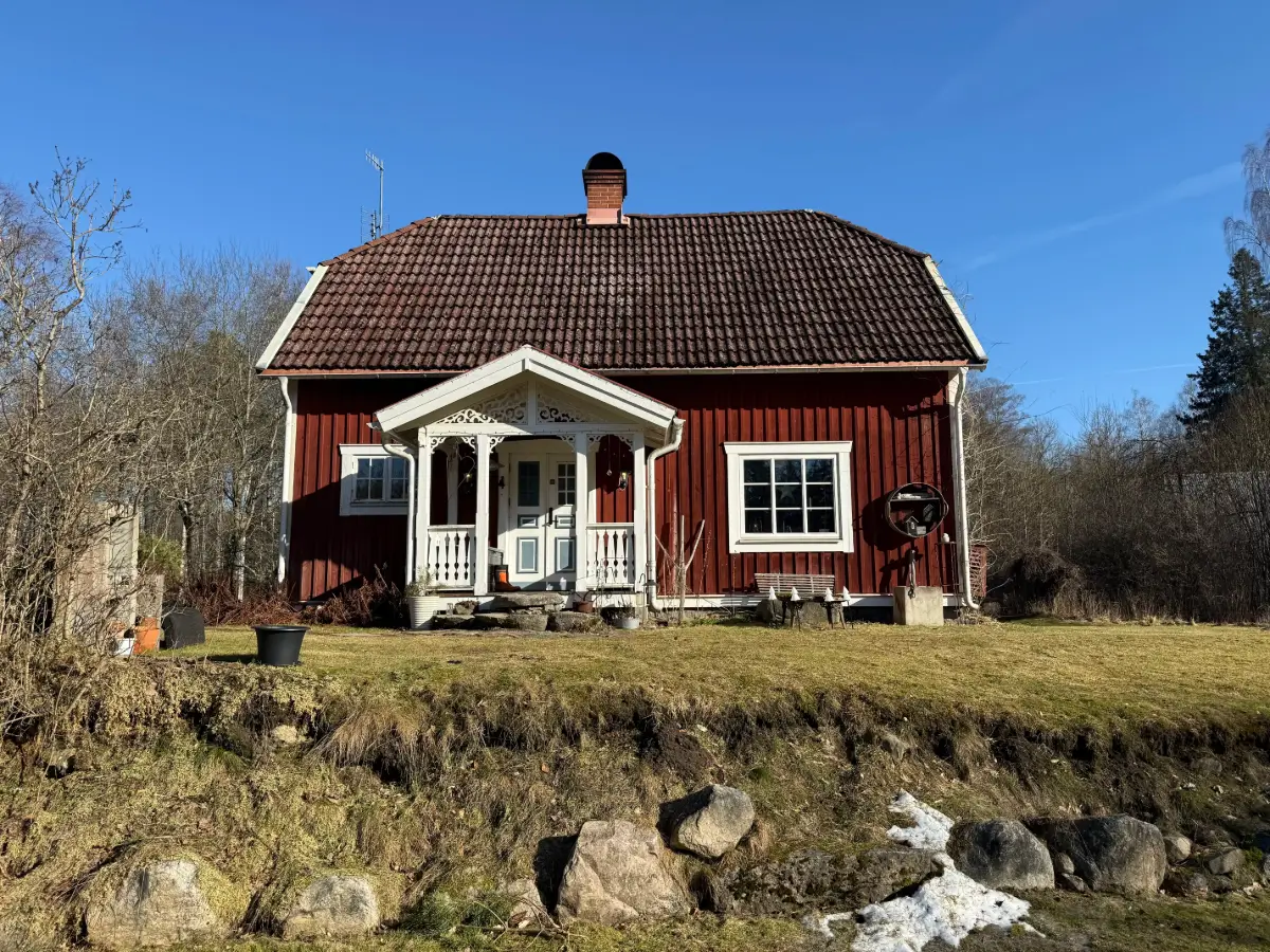 country-house-Four-Hectares-Land-Near-Lake-Möckeln-smaland-cheapscandihomes