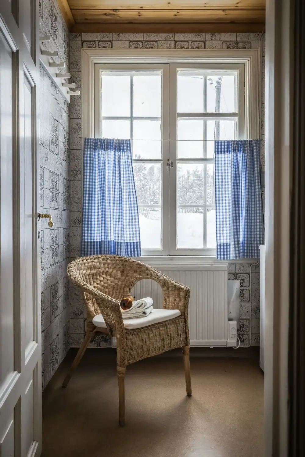 renovated-1920s-forest-guardians-residence-central-sweden-cheapscandihomes