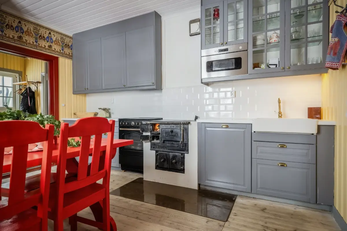 renovated-1920s-forest-guardians-residence-central-sweden-cheapscandihomes