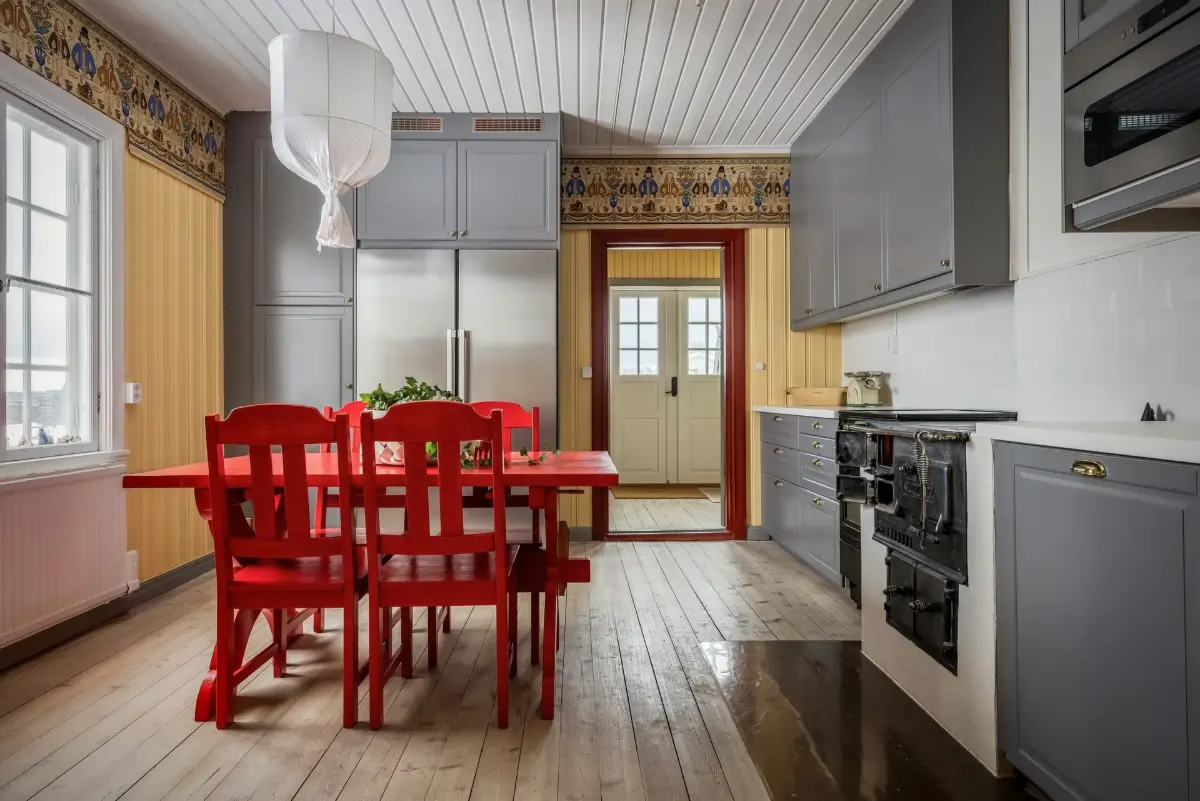 renovated-1920s-forest-guardians-residence-central-sweden-cheapscandihomes