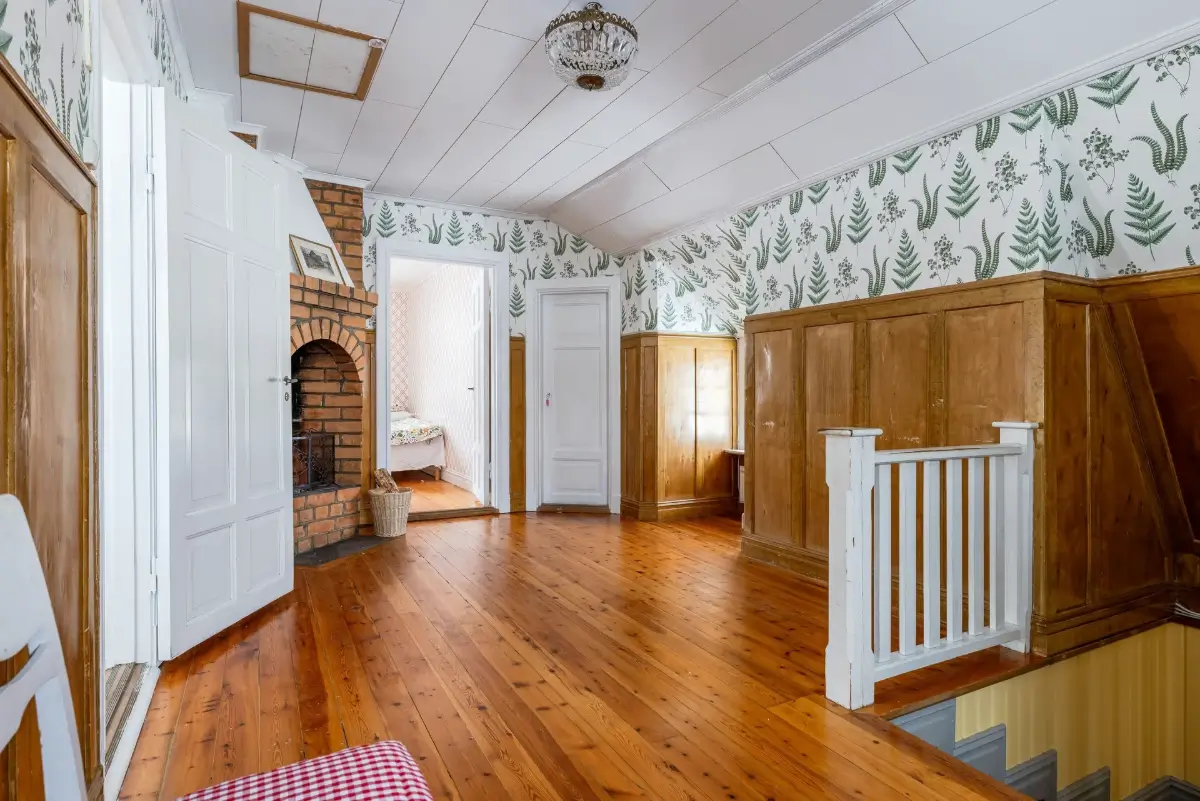renovated-1920s-forest-guardians-residence-central-sweden-cheapscandihomes