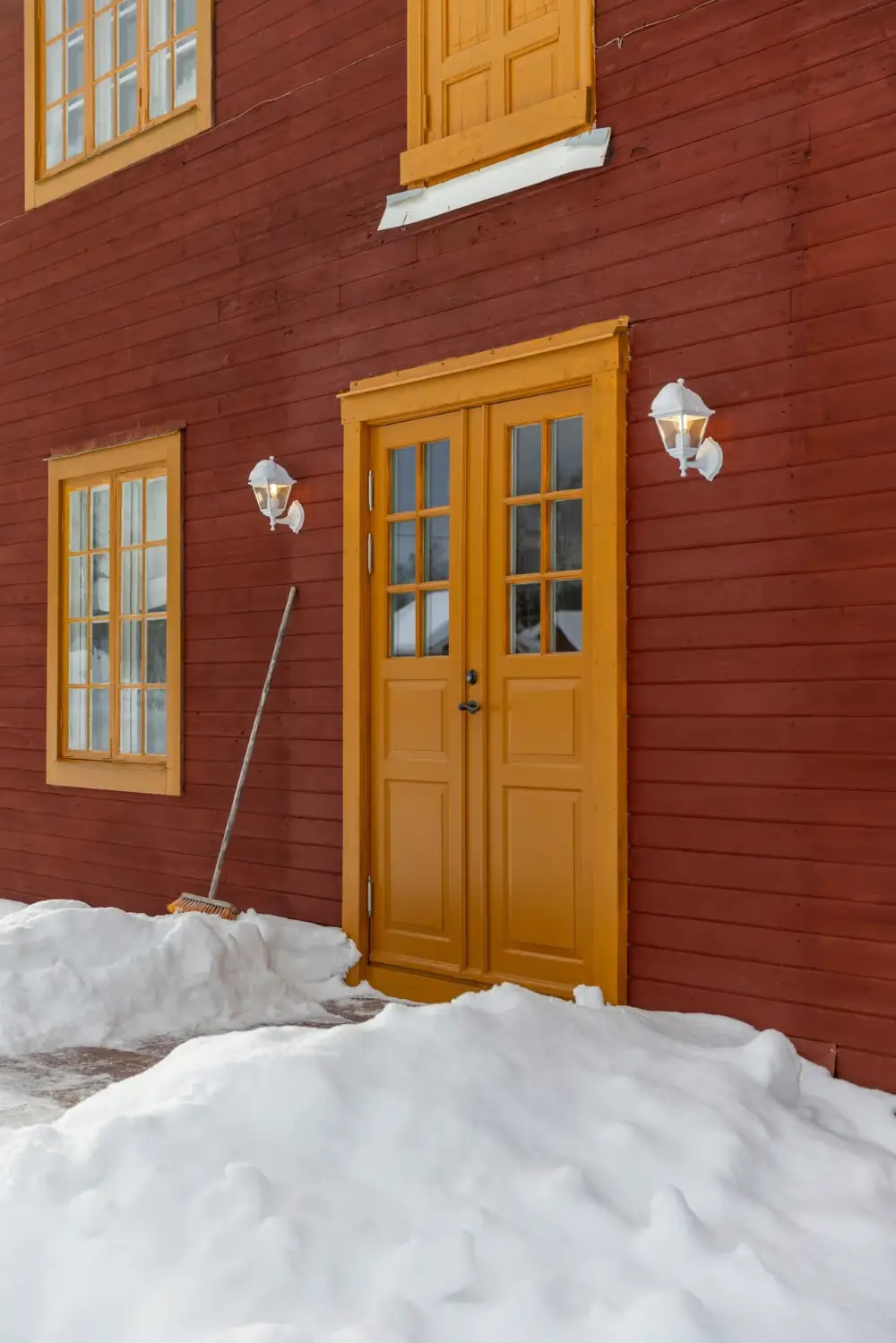 renovated-1920s-forest-guardians-residence-central-sweden-cheapscandihomes