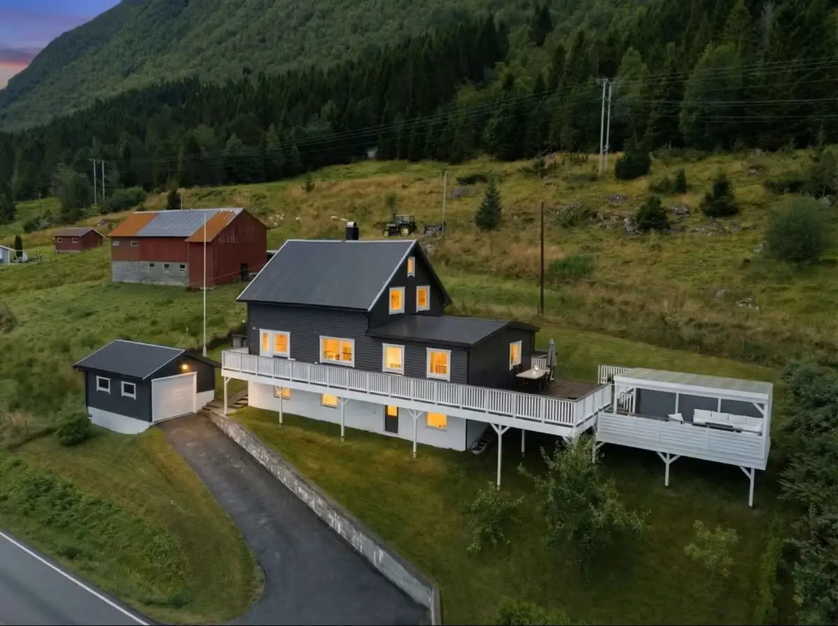 six-bedroom-family-home-west-norway-cheapscandihomes